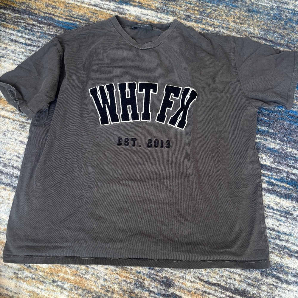 White fox t shirt